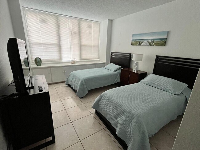 Foto del edificio - 3505 S Ocean Dr