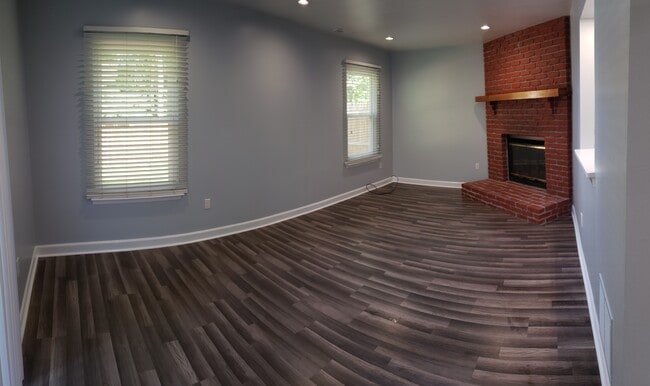 Building Photo - 76 Peregrine Dr.