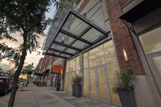 Building Photo - 350 N Main St