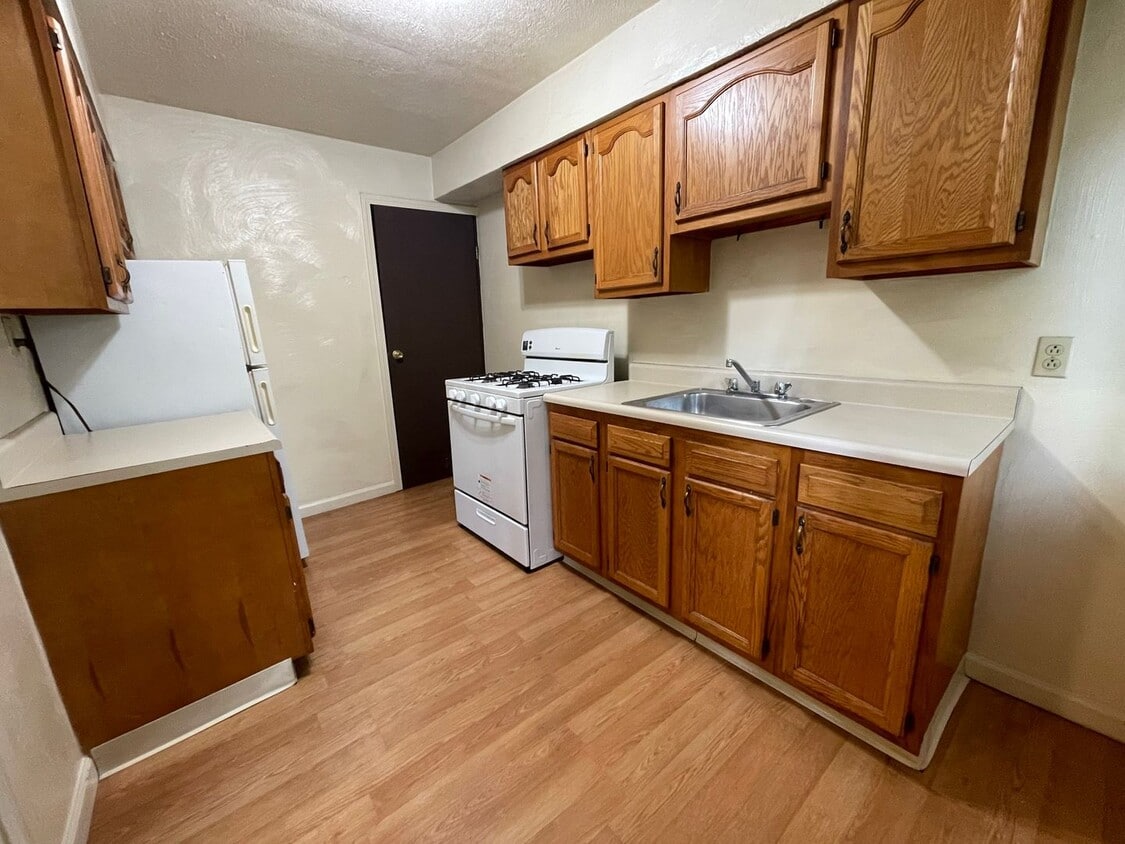 Spacious 3 Bedroom Oakland Townhouse with ... - Spacious 3 Bedroom Oakland Townhouse with ...