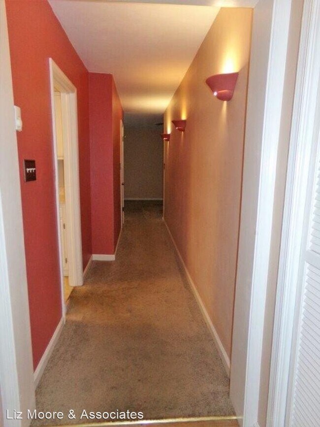 Building Photo - 2 br, 2 bath House - 376 Merrimac Trail, U...
