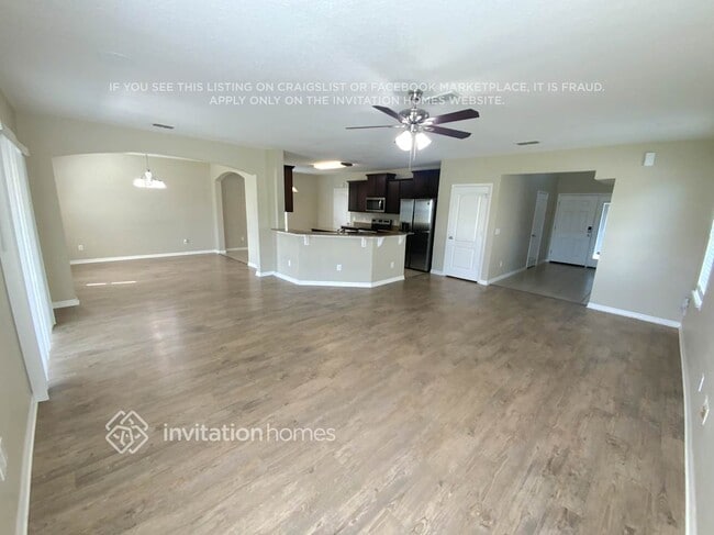Building Photo - 1821 Betsy Ross Ln