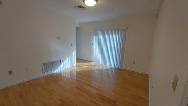 Foto del edificio - 49 Cedar St