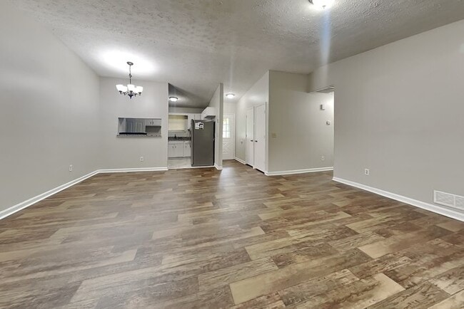 Building Photo - 2093 Drake Ct