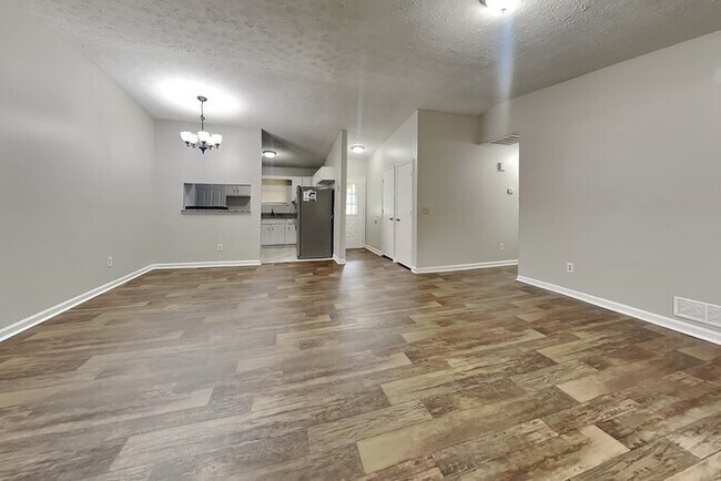Foto del edificio - 2093 Drake Ct