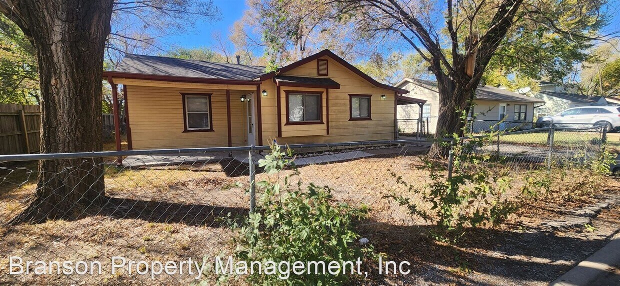 2 br, 1 bath House 4619 S Cedardale House Rental in Wichita, KS