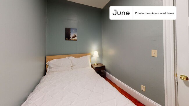 Foto del edificio - Room in Shared 7 bed/2 bath home