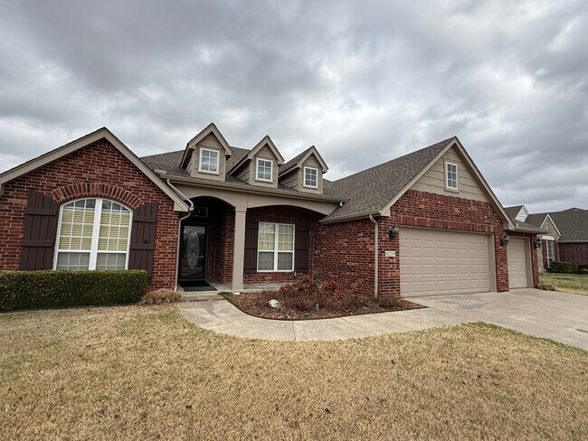 Building Photo - COMING SOON- 3 Bedroom With Whole House Generator, Bonus Room, Pet Friendly