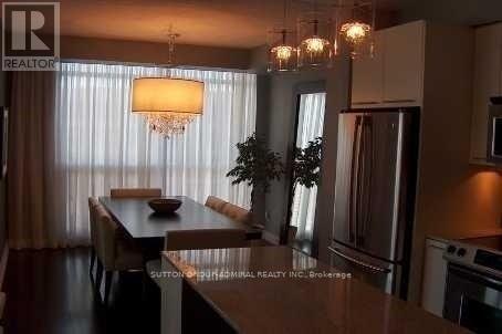 Building Photo - 21 Carlton St.