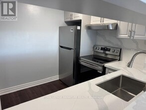 Building Photo - 1417-3050-3050 Ellesmere Rd