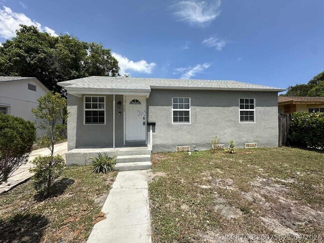 Building Photo - 707 40th St