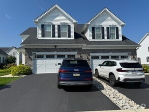 Building Photo - 363 Wheat Sheaf Way