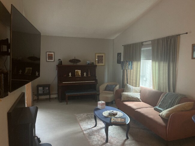 Foto del edificio - 2220 N Star St
