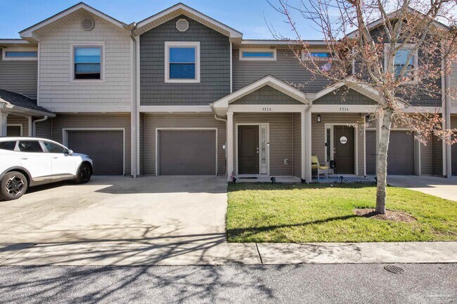 Foto del edificio - 3514 Mossy Oak Villas Cir