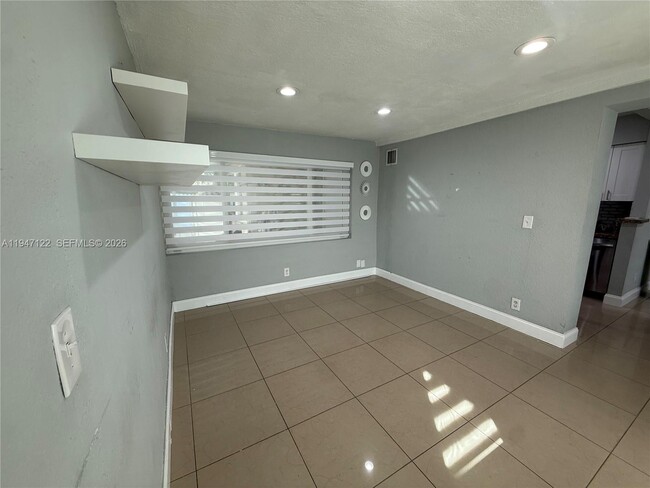 Foto del edificio - 5715 Arthur St