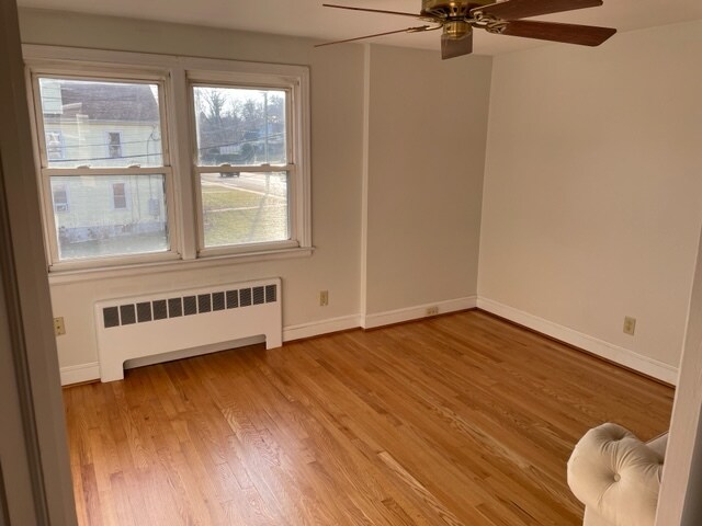 Bedroom - 376 Quaker Ln S