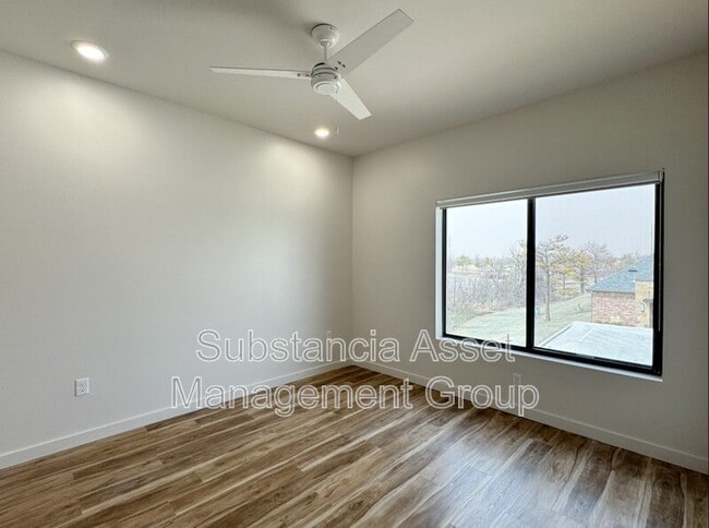 Building Photo - 1641 Midtown Pl