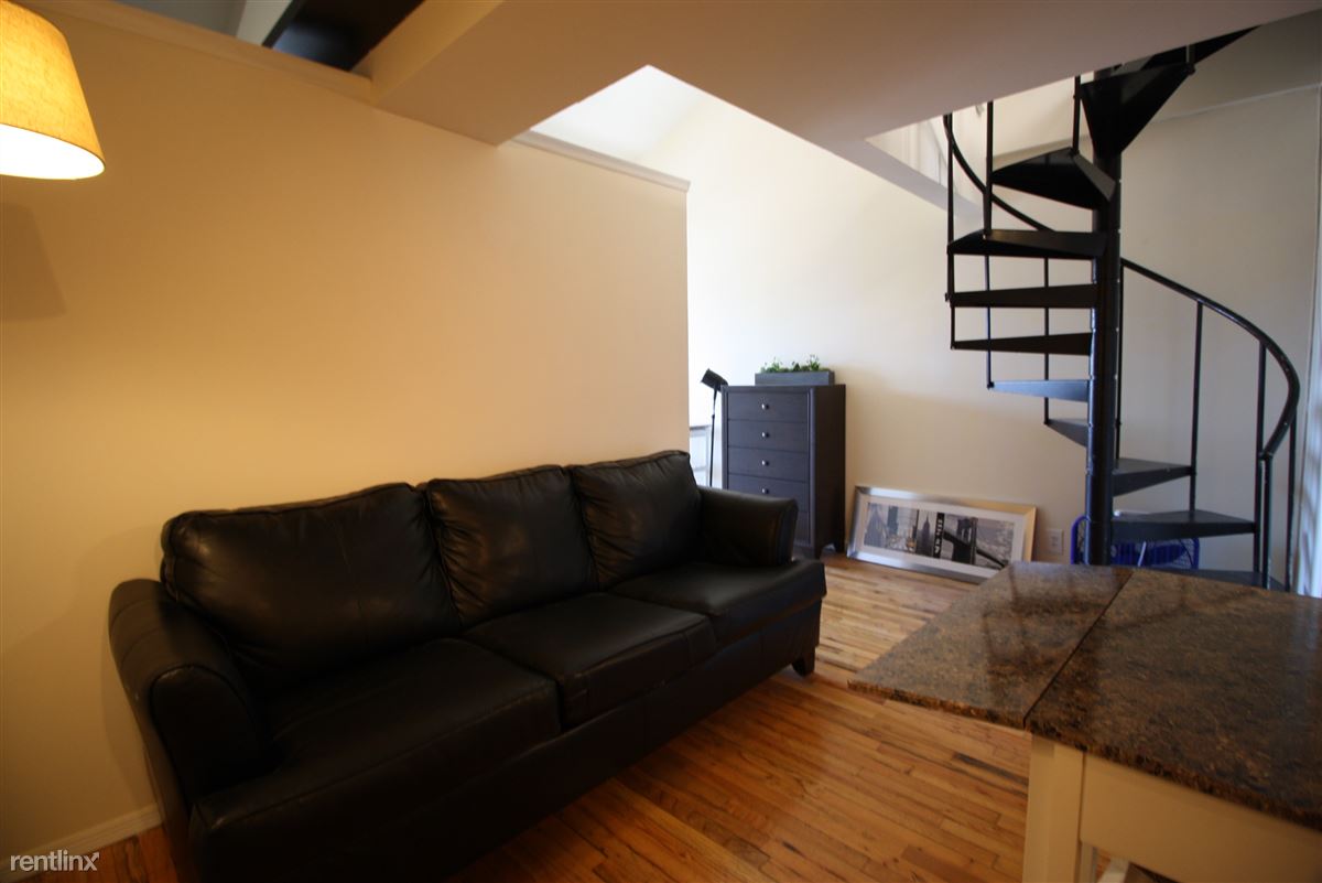 Primary Photo - 160 Bleecker St