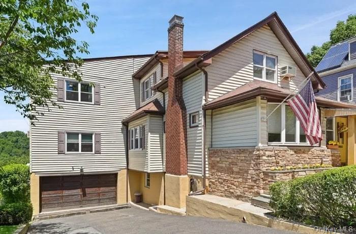 Primary Photo - 725 Midland Ave
