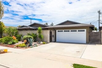 Building Photo - 10192 Kaimu Dr