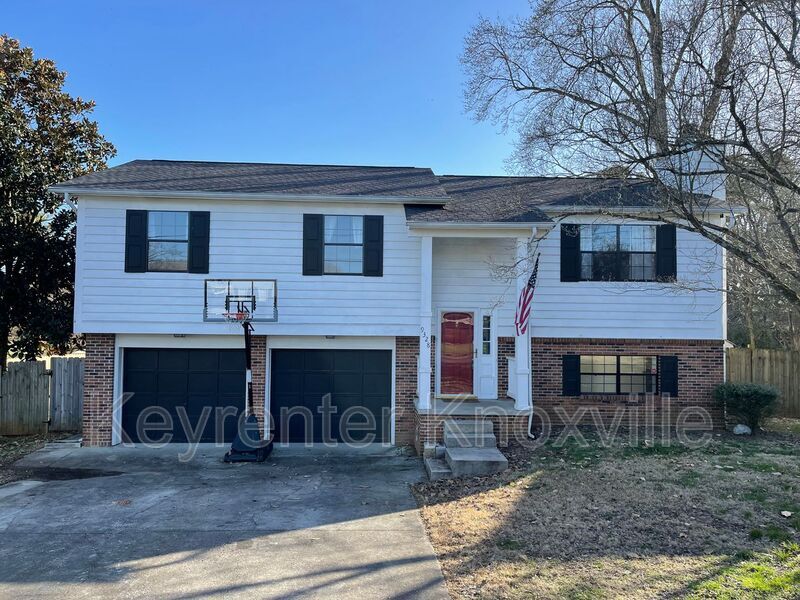 Primary Photo - 9328 Collingwood Rd