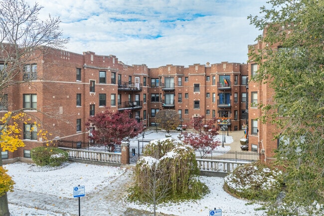 4014 North Central Park