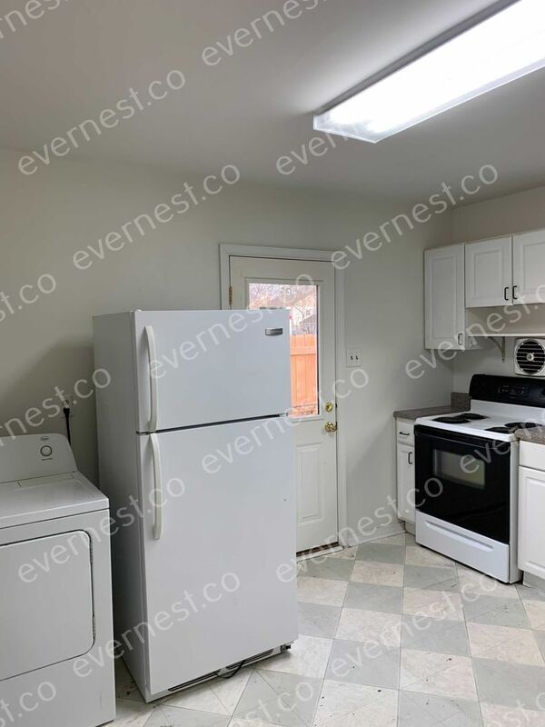 Building Photo - 129 N Juniper Ave