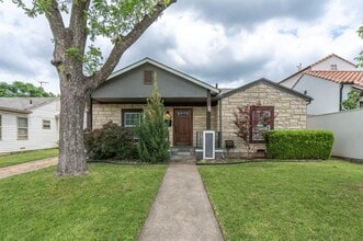 Building Photo - 8406 Lakemont Dr