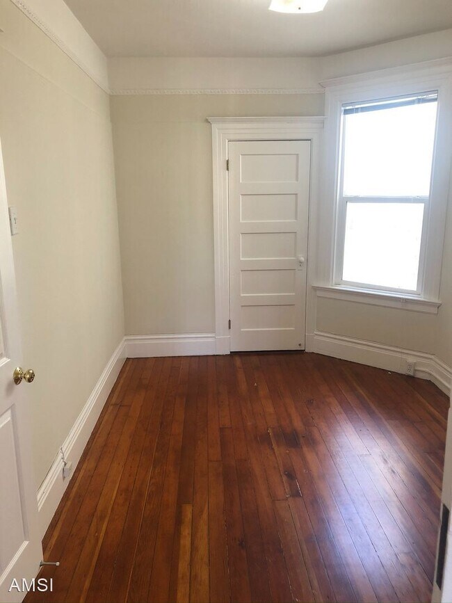 Building Photo - 2 br, 1 bath House - 2843 A Harrison Street