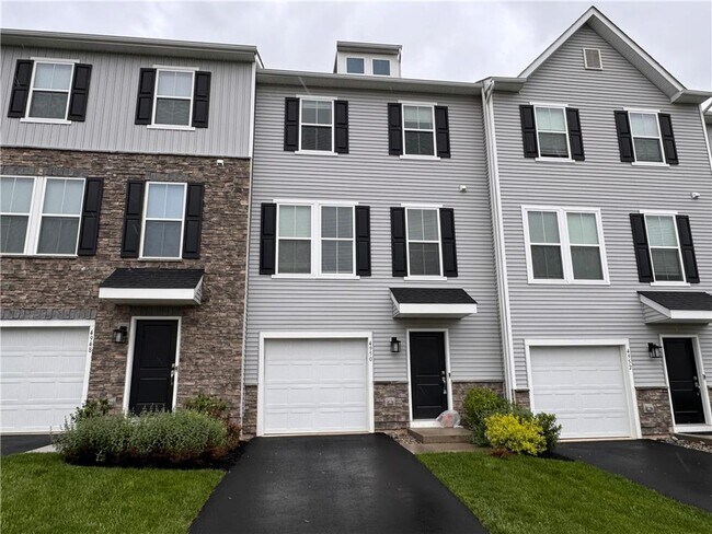 Foto del edificio - 7634 Clayton Ave