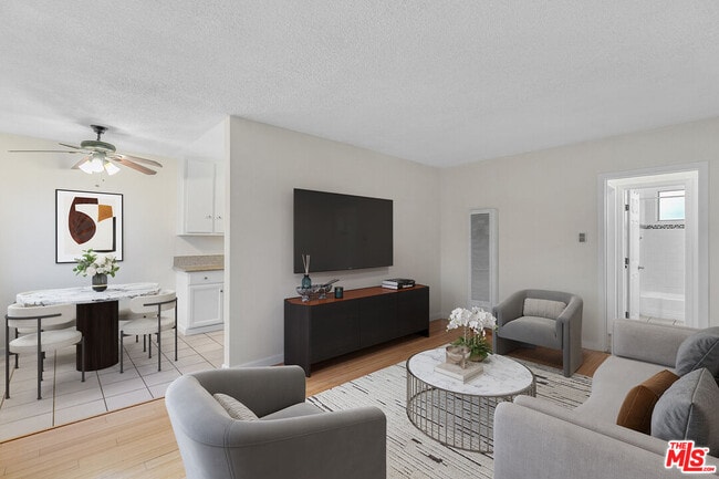 Building Photo - 2637 S Centinela Ave