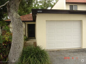 Building Photo - 8709 Camelia Ct