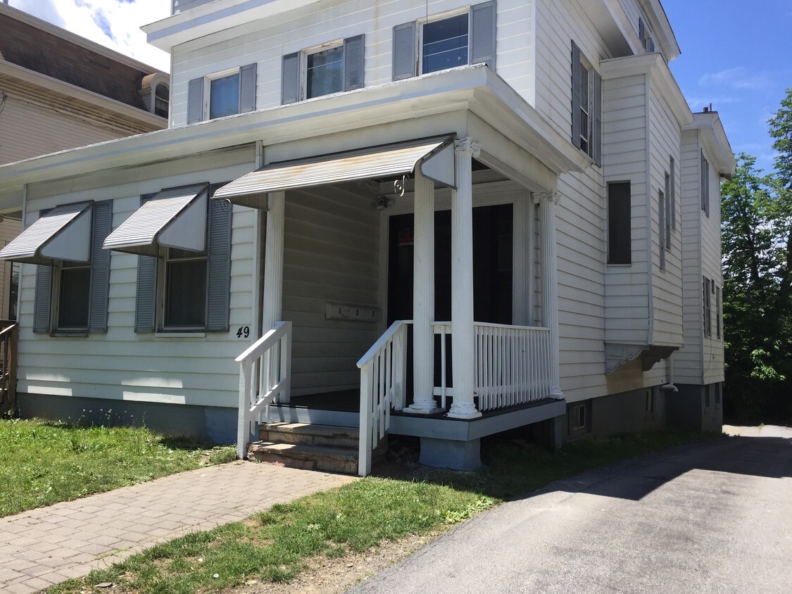 49 S Hamilton St, Poughkeepsie, NY 12601 Apartments in Poughkeepsie