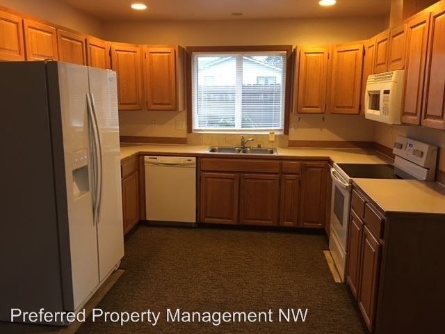 Foto del edificio - 630 90th St SW