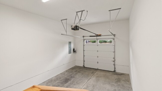 Building Photo - 205 W Harriman St