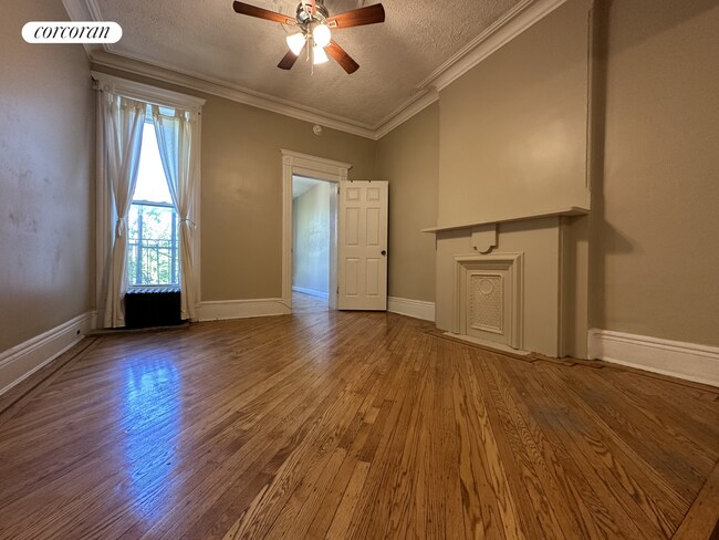 Foto del edificio - 489 Putnam Ave