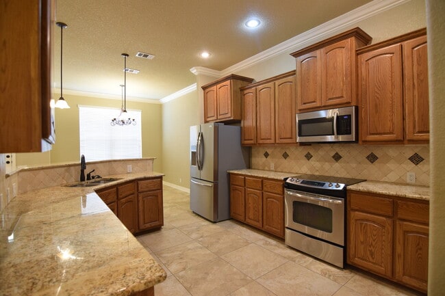 Building Photo - 2506 Jackson Dr