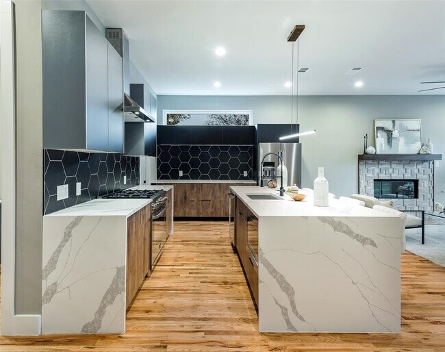 Foto del edificio - 6249 St Moritz Ave