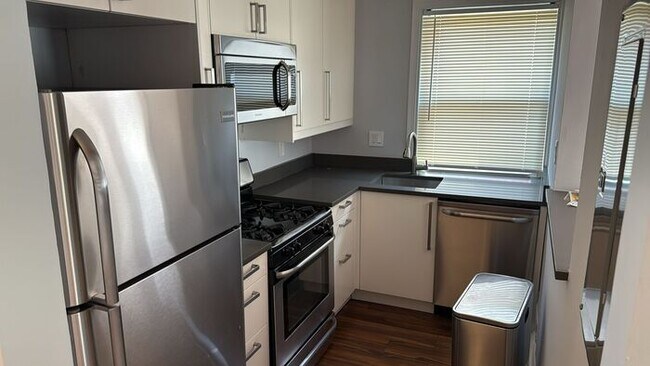 Foto del edificio - 866 Bellevue St SE