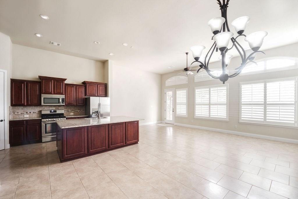 Foto principal - 15217 Glen Heather Dr