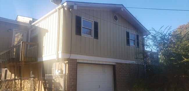 Foto del edificio - 3336 Cowan Mill Ct