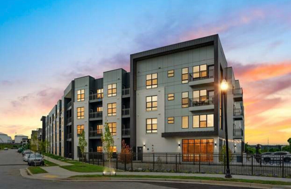 Foto principal - 1677 54th Ave N