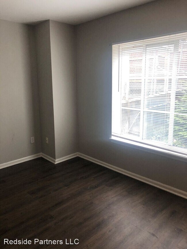 Foto del edificio - 3418 NE 65th St