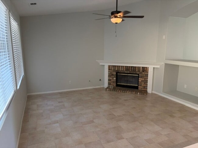 Building Photo - 37771 Spruce Ct