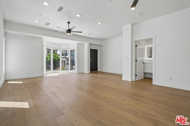 Foto del edificio - 6521 Homewood Ave