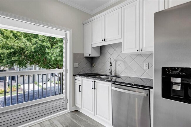 Foto del edificio - 1044 Liberty Pkwy NW