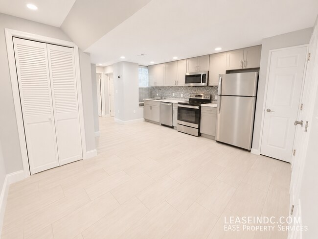 Foto del edificio - 55 Quincy Pl NW
