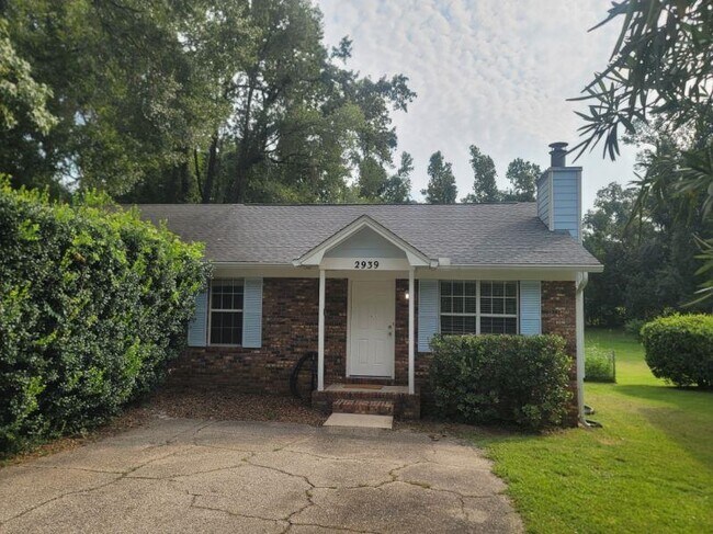 Building Photo - 2939 Par Ln