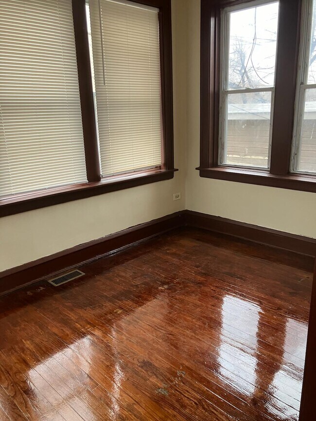 Foto del edificio - 3051 W 60th St
