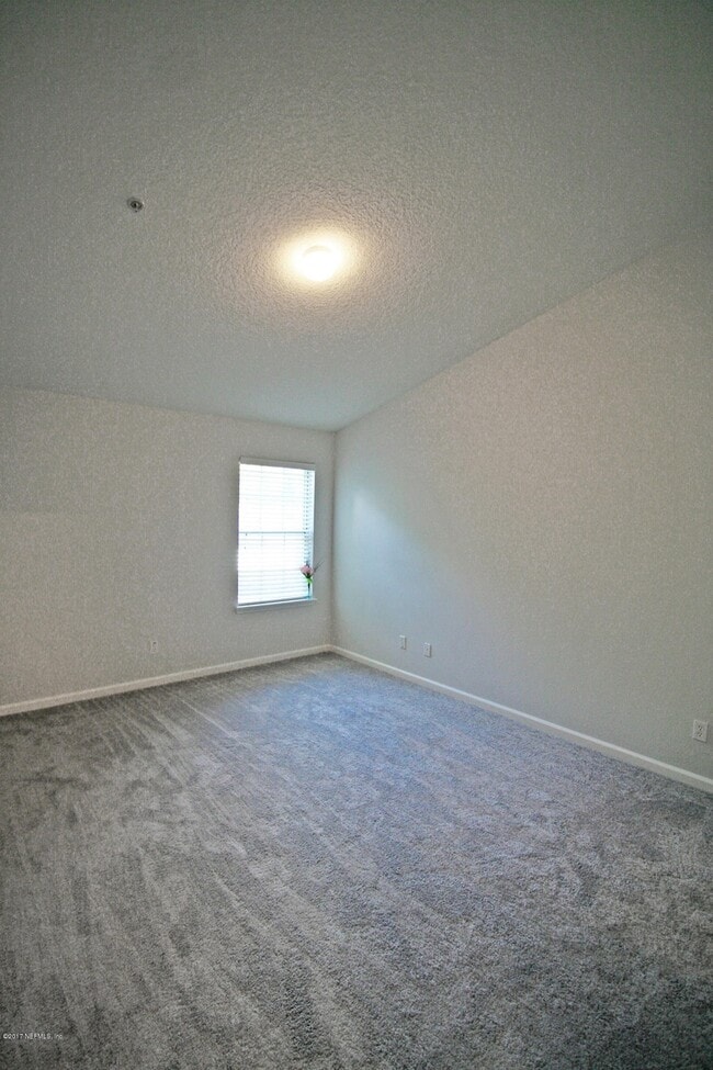 Building Photo - 575 Oakleaf Plantation Pkwy